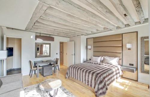 2nd Arrondissement Apartment | Luxury Apartment Paris Louvre