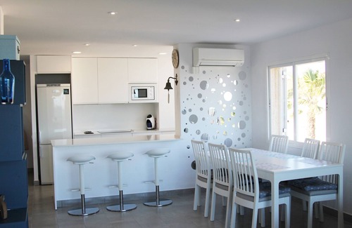 El Vendrell Apartment | Luxury apartment "Sirena Azul" in first sea line and pool