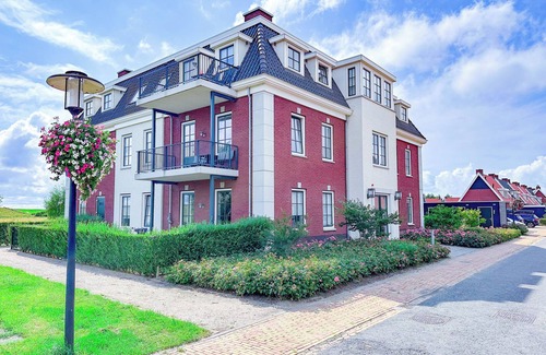 Colijnsplaat Apartment | Luxury apartment with a sauna near the sea