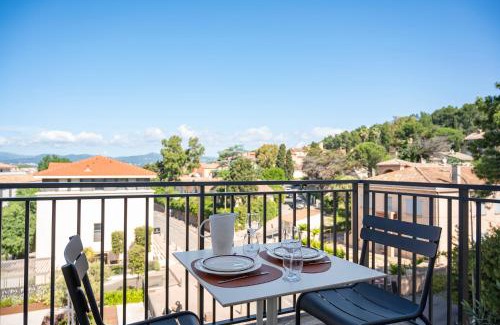 Saint-Tropez City Centre Apartment | Luxury apartment with parking swimming pool & gym - 4pers