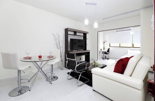 Cali House | Luxury apartment with A/C excellent location