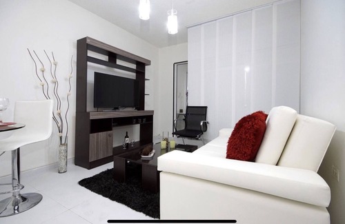 Cali House | Luxury apartment with A/C excellent location