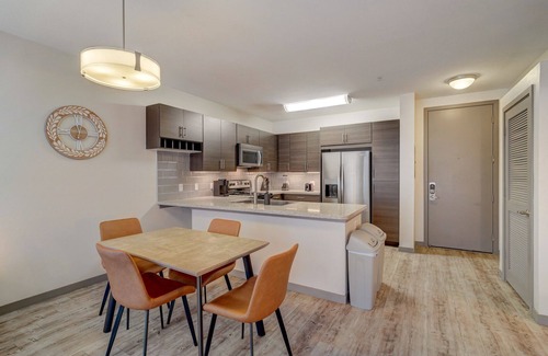 Central Boulder Apartment | Luxury Apartment with Pool, Gym & Central location