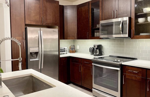 McLean Apartment | Luxury Apt in Tysons - Mins From Metro - Free Parking