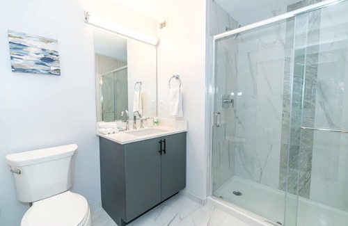 New Rochelle Apartment | Luxury Apt with Rooftop