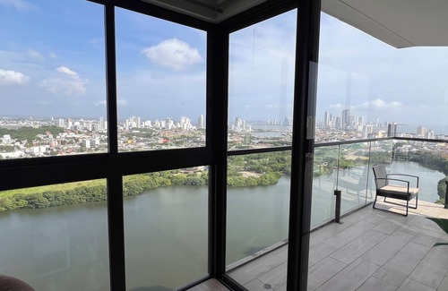 Cartagena District Apartment | luxury APT25 Vista al mar ,ciudad amurallada & lago, MURANO CENTRO1
