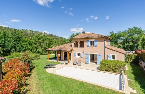 Vallon-Pont-d'Arc Villa | Luxury Ardeche Villa | Villa Jaulet | 5 Bedrooms | Private Pool | Perfect for.
