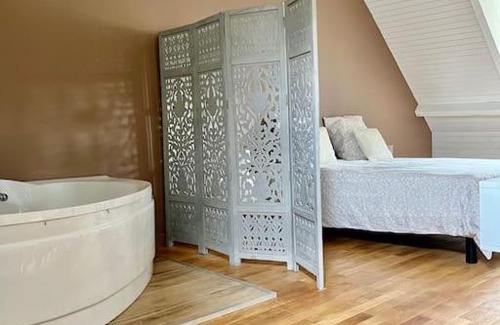 Barbizon Apartment | Luxury at Barbizon