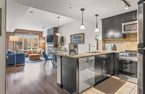 Canmore Condo | Luxury at Stoneridge | Heated Outdoor Pool + Hot Tub | King | Crib | Park Pass