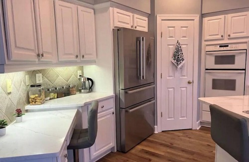 Smyrna House | Luxury Atlanta Home walk to Battery Braves Stadium