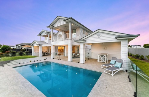 Banksia Beach House | Luxury Australian Hamptons Waterfront Holiday Home With Pontoon
