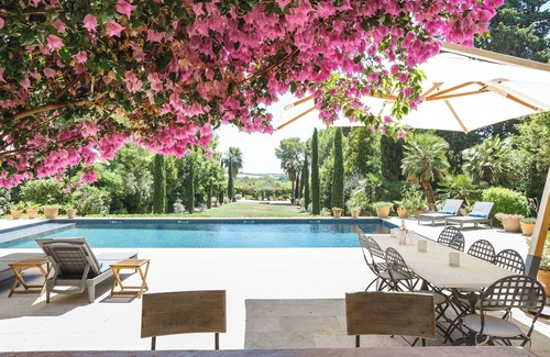 Florensac House | Luxury Authentic French Maison with large Pool and landscaped gardens.