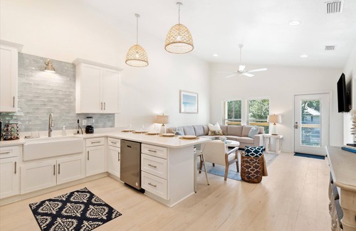 Dauphin Island Apartment | Luxury Autumn Retreat on Oleander - Unit E
