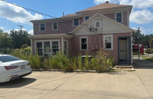 Warrensburg Apartment | Luxury awaits you in this cozy place near WAFB. Within walking distance to UCM