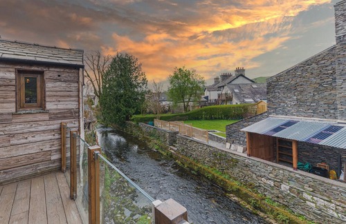 Staveley Cottage | Luxury barn, newly renovated with river views