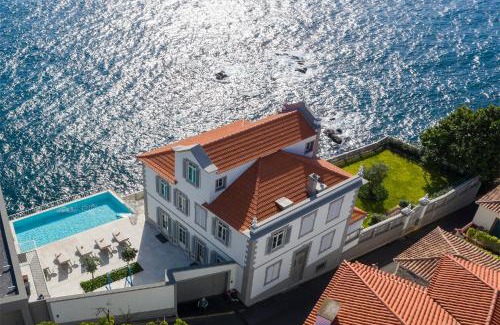 Santa Maria Maior Villa | Luxury Barreirinha House old town by HR MADEIRA