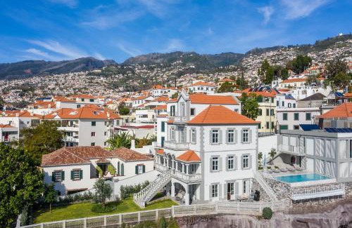 Santa Maria Maior Villa | Luxury Barreirinha House old town by HR MADEIRA