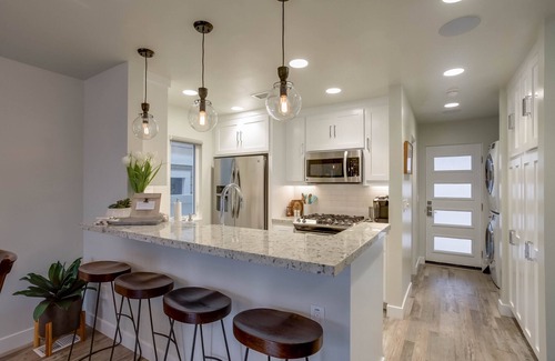 Mission Beach House | Luxury Bayside Retreat – Steps to Sand w/Rooftop Deck & Great for Families!