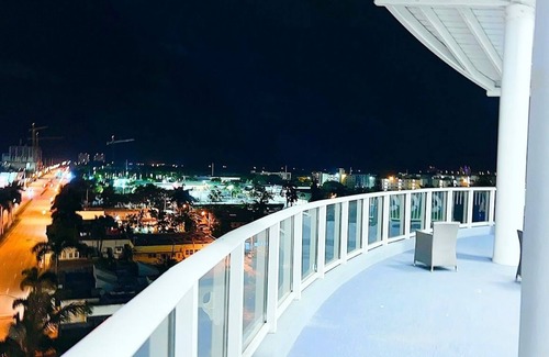 Dania Beach Apartment | Luxury Beach Condo