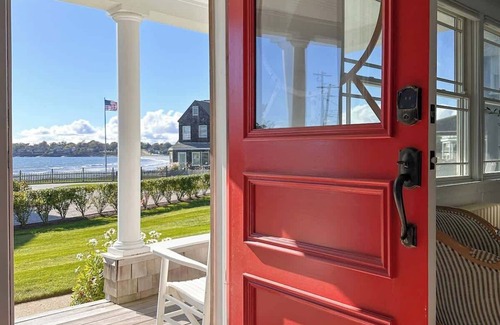 Easton's Point House | Luxury Beach Cottage