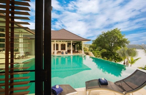 Wichit Villa | Luxury Beach Front Hai Leng Villa AO YON