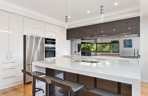 Mornington House | Luxury Beach holiday