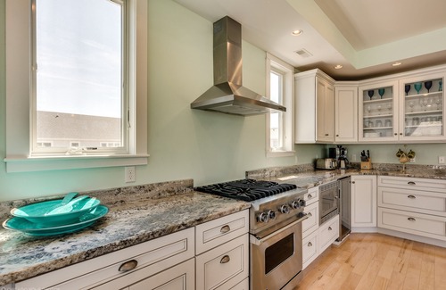 South Haven House | Luxury Beach Homes At Woodman Beach- NEW PRIVATE HEATED POOL-LAKE VIEWS-SLEEP 32