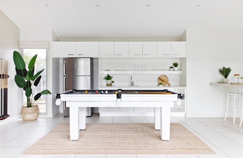 Werri Beach House | Luxury beach house, heated pool, spa, ocean views, cubby, billiards Gerringong