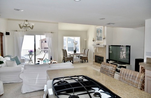Silver Strand House | Luxury Beach House in quite neighborhood