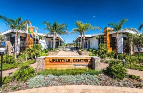 Tshwane Apartment | Luxury beach lagoon 1 Bedroom apartment