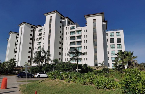 Playa Diamante Apartment | Luxury Beachfront Apartment in Acapulco Diamante - Unforgettable Stay!n