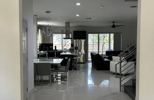 Pompano Beach House | Luxury Beach Townhouse steps from the Beach!