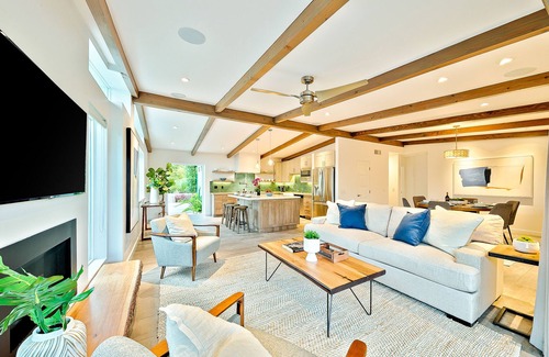 Cardiff-by-the-Sea House | Luxury beach cottage with private hot tub & EV Charger- walk to water