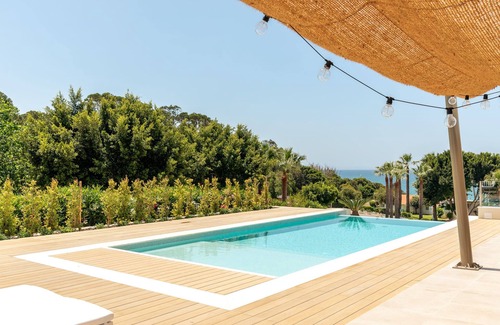 Oura Villa | Luxury Beach Villa - Casa do Forte- Infinity pool- Sea view