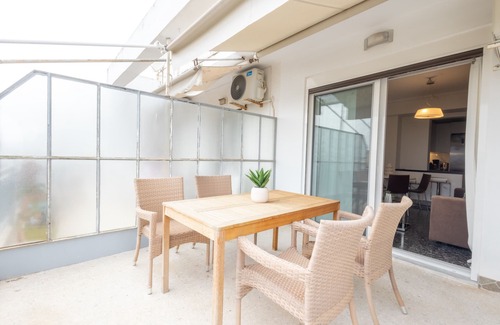 Voula Apartment | Luxury Beachfront 2-Bedroom Stay in Voula