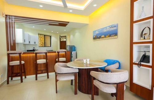 Mombasa Apartment | Luxury Beachfront Apartment direct at the sea. Specious balcony and fast WiFi.