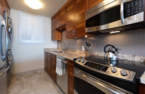 Maalaea Condo | Luxury Beachfront Condo with Amazing 180° Ocean Views! Corner Unit.
