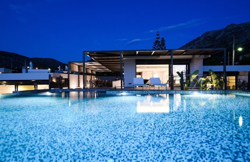 Palaia Fokaia Villa | Luxury Beachfront Villa Selenia Platinum in Sounio
