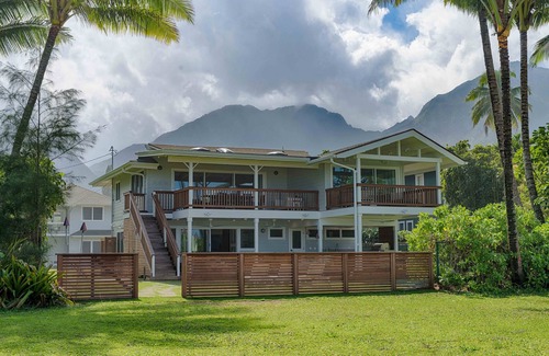 Hanalei House | Luxury Beachfront home on Hanalei Bay with A/C