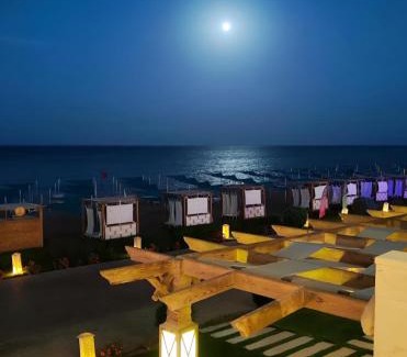 Sahl Hasheeh Apartment | luxury Beachfront Studio- Foreign Nationals Only