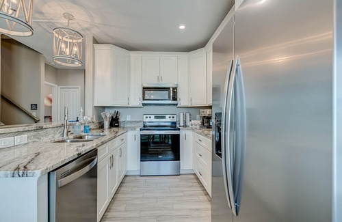 Madeira Beach House | Luxury Beachhouse W/Direct Ocean Views Sleeps 11