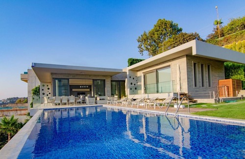 Yalikavak Villa | Luxury Bodrum Villa with Private Pool & Garden