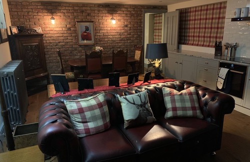 Skirpenbeck Cottage | Luxury Boutique Country Cottage With Hot Tub