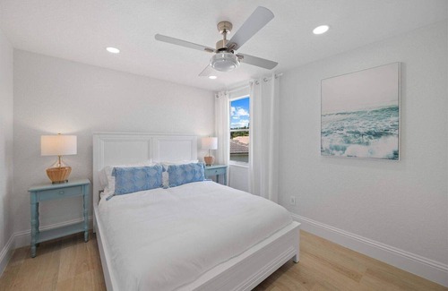 Wellington House | Luxury Boutique Equestrian Oasis, near WEF/Polo/Beaches. Heated Pool & Fire Pit.