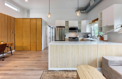 Pico - Robertson Apartment | Luxury brand new 1 BDR Beverly Hills adjacent fully furnished with AC and wifi