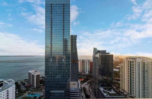 Brickell Apartment | Luxury Brickell 3BD Free Parking - Pool - Bay View