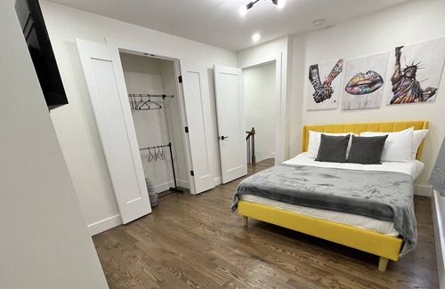 Ocean Hill Apartment | Luxury Brooklyn Duplex with Backyard