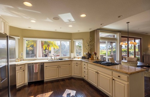 Encinitas House | Luxury Brookside Retreat in Olivenhain (Encinitas)