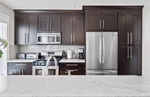 Columbus Condo | Luxury Brownstone Condos with Private Roofdeck & Stunning City Views!