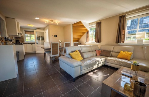 Lochem House | Luxury bungalow with underfloor heating and box spring beds